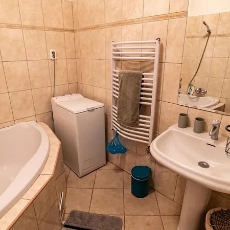 Elite Center Apartment *