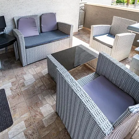Elite Center Apartman *